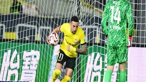 Uzi杯赛事：小舔参与预测，非职业选手蹭热度现象分析